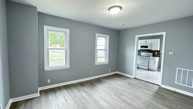 Photo - 338 Broad St