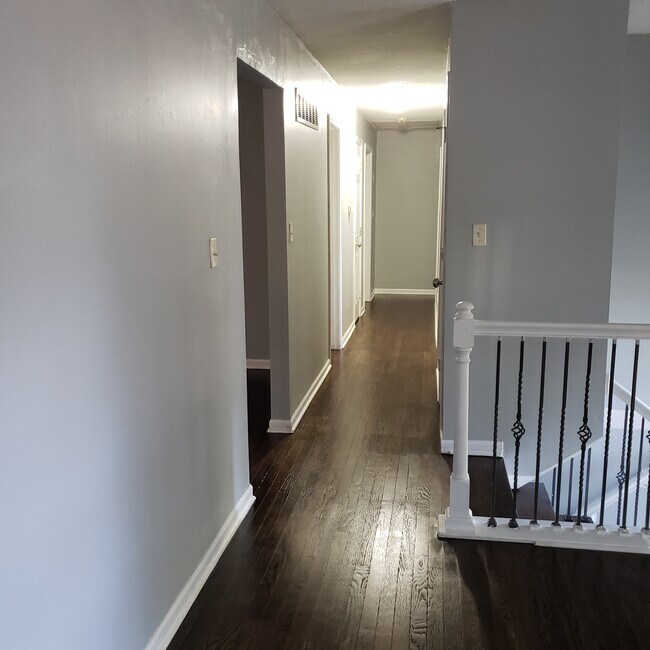 Photo - 7808 E 128th St