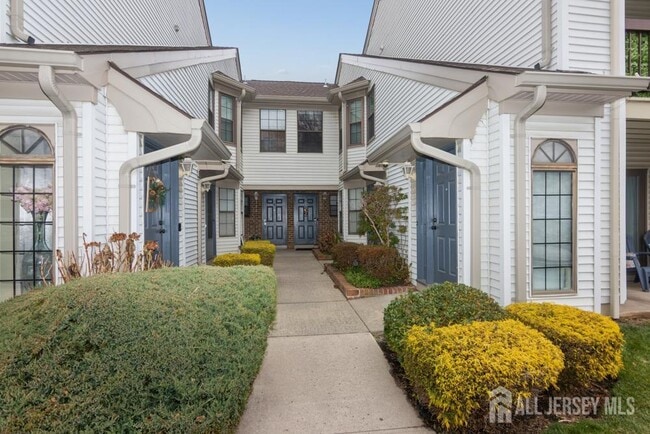 Photo - 208 Sunshine Ct