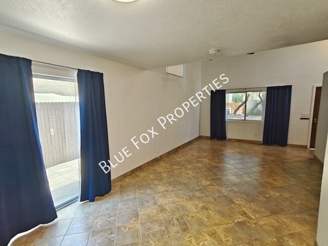 Photo - 880 E Peppergrass Ln