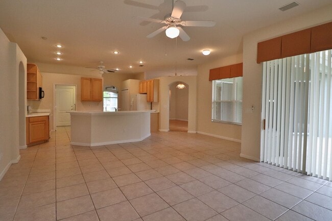 Photo - Indoor Outdoor Living!