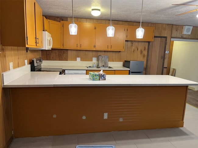 Building Photo - 5662 FM943 Unit 1