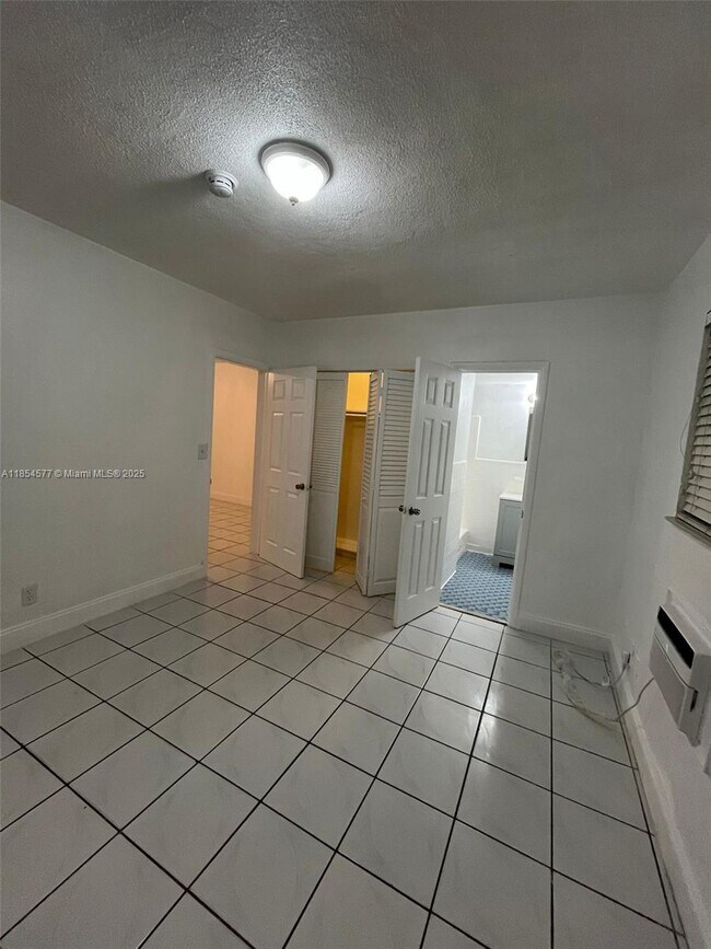 Photo - 7155 Rue Notre Dame Unit 4