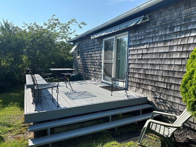 Photo - 595 Succotash Rd