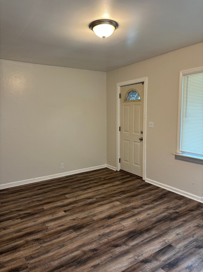 Photo - 622 McKeighan Ave