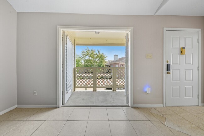 Photo - 8055 Cambridge St Unidad 20