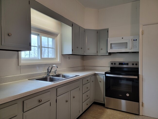 Photo - 501B E Main Ave