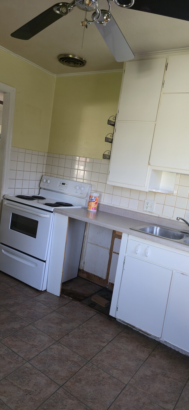 Photo - 1405 Swanson Ave