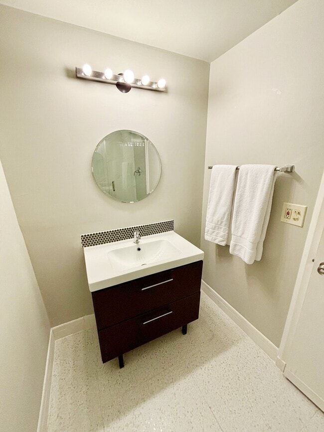 Photo - 15 S Golfview Rd Unit 105