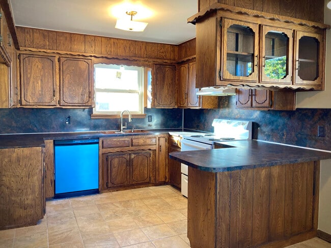 Photo - 612 W Matthews St