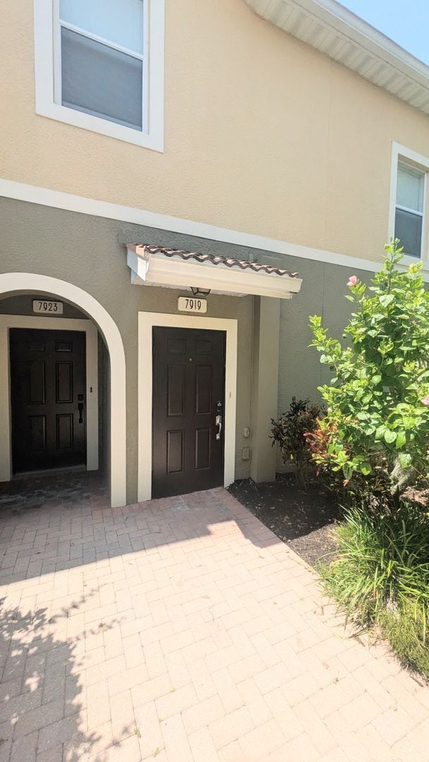 Photo - Annual UNFURNISHED 3-bed 2-bath condo in Stonehaven