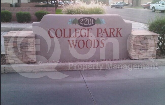 Photo - 2201 N Comanche Dr