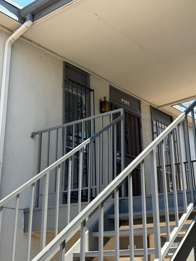 Building Photo - Cozy 1 Bedroom 1 bath Condo in East Tucson Unit P-285