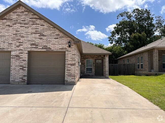 Building Photo - 7511 Novella Dr Unit 1 Rental