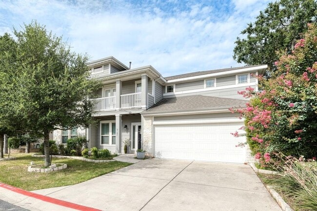 Building Photo - Stunning 3-Bedroom Modern Home with Luxuri...