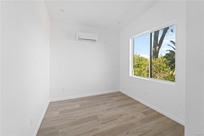 Photo - 8512 Wilbur Ave