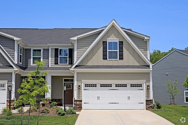 Building Photo - Berkmar Overlook Home with 2-Car Garage & ...