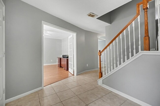 526 Oak Briar Dr