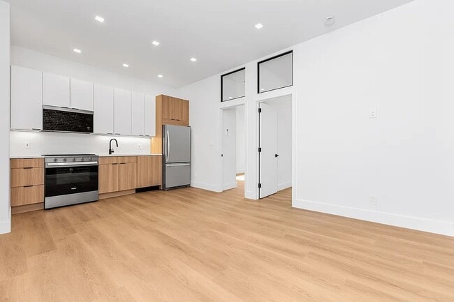 Photo - 425 W 57th St Unit 2H