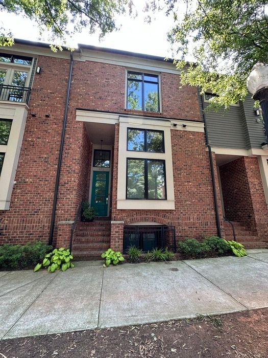 3 Bed 3.5 Bath Townhome In Noda - House Rental In Charlotte, Nc 