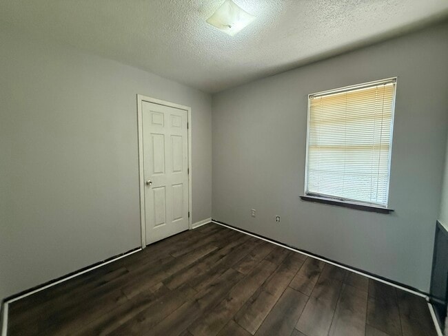 Photo - 2968 Lark Rd