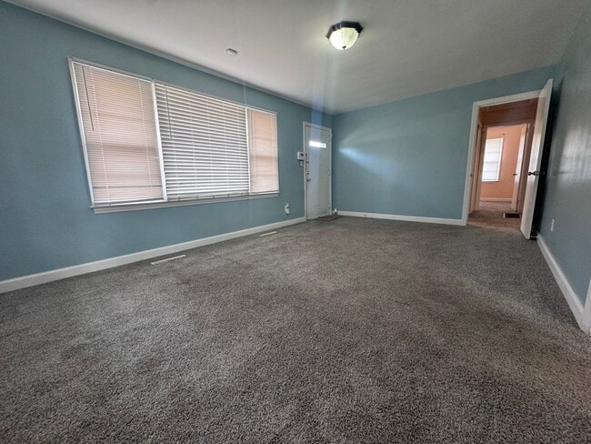 Photo - 302 Brookwood Ave