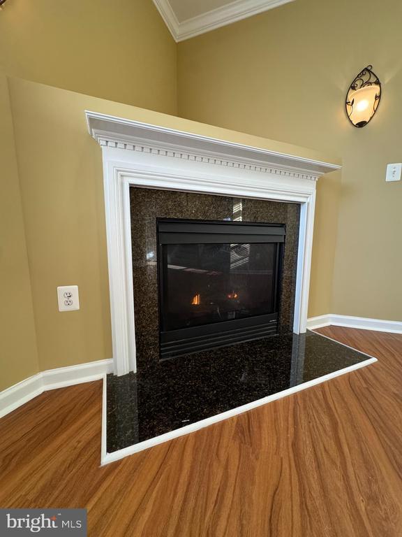 Photo - 400 Kintyre Ln