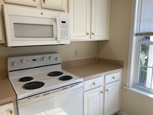 Photo - Condo in Holton Place