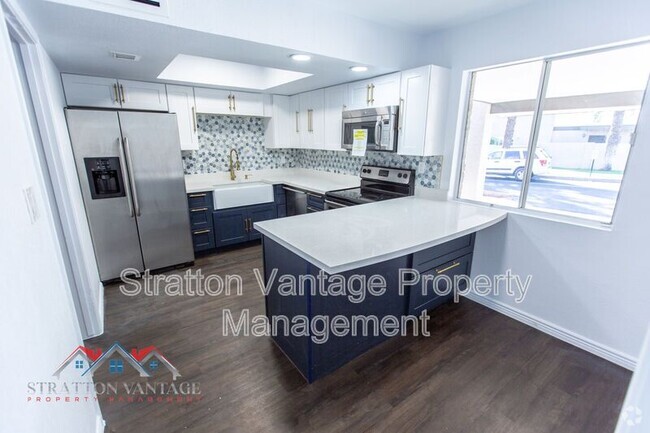 Building Photo - 4935 N 43rd St Rental