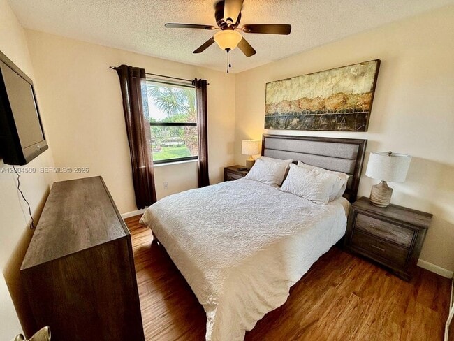 Photo - 5155 Europa Dr