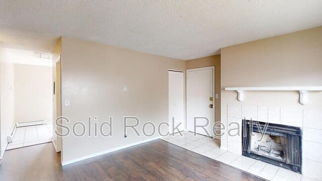 Photo - 2817 King St Unit D