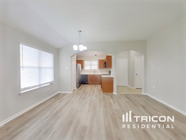 Photo - 7402 Deloache Ave