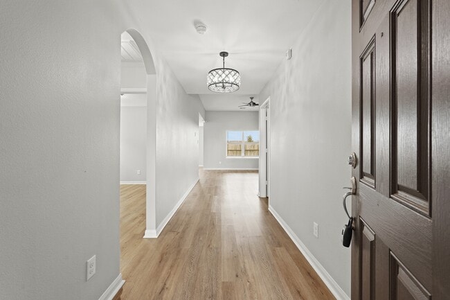 Photo - 7126 Montclair Peak Ln