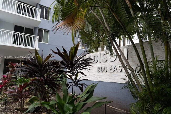 Photo - 800 N Miami Ave Unidad E-606