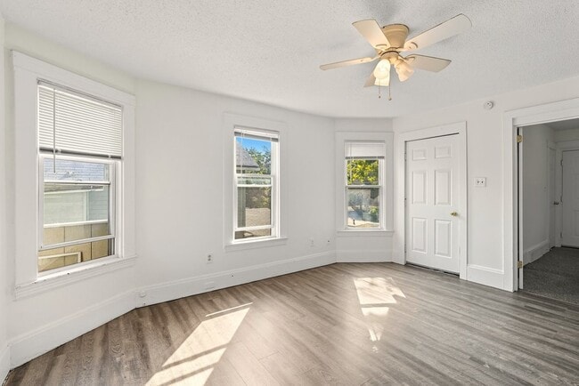 Photo - 1714 Castle Ave Unit 2