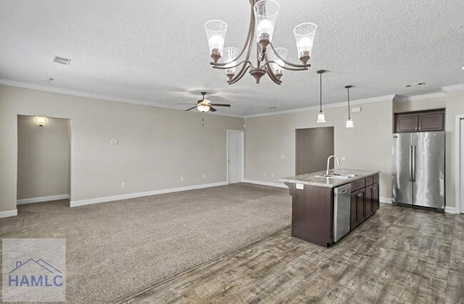 Photo - 147 Rimes Ave SE