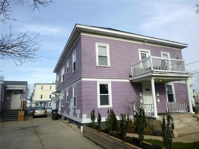 Building Photo - 31 Ceres St Unit 2R