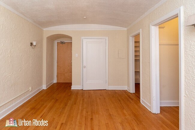 Photo - 535 W Arlington Pl Unit A00C