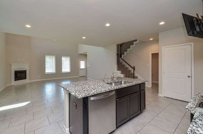 Building Photo - 4015 Prairie Landing Ln