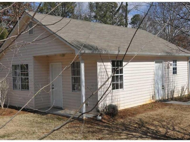 Building Photo - 3425 Century Dr Rental