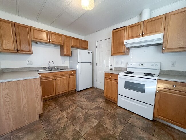 Photo - 114 W Head St Unidad V-011 114 W Head Street B