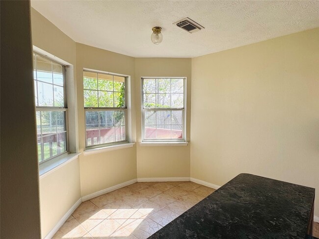 Photo - 17202 E Shawnee