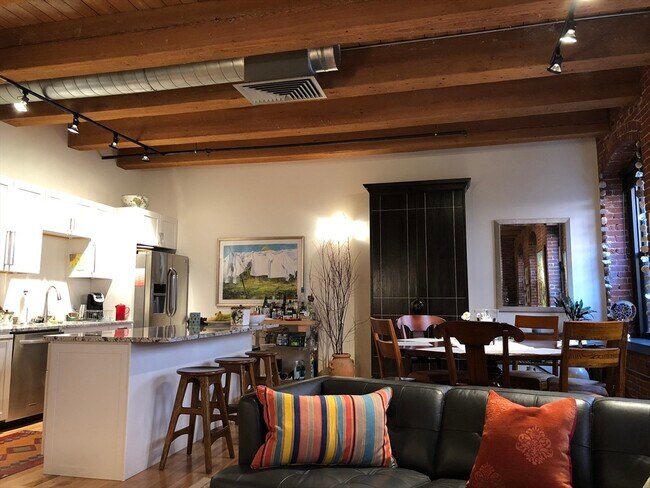 Photo - 11-21 Wormwood St Unit 321