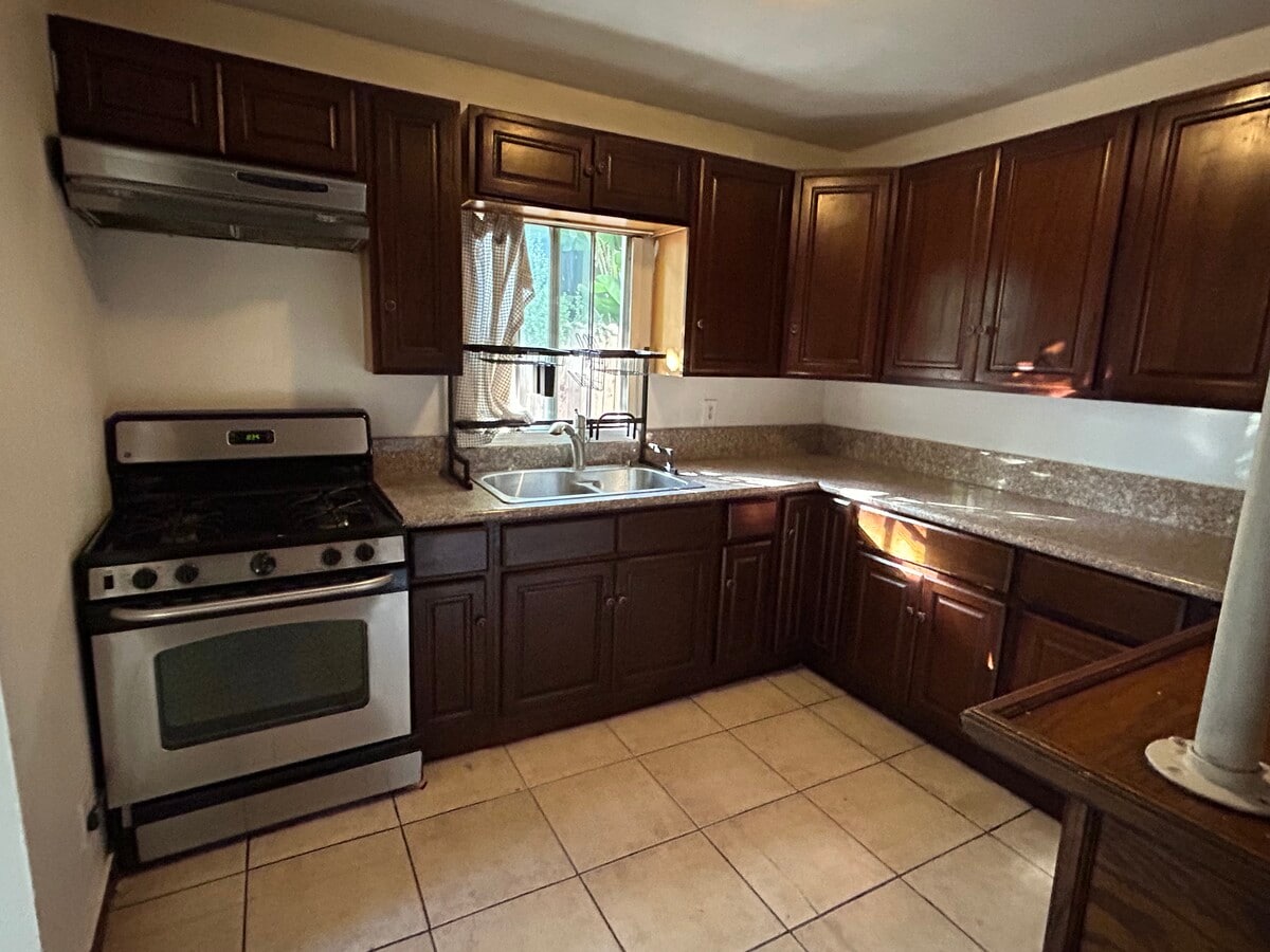 Photo - 2210 Aaron St Unit 2210 Aaron Street