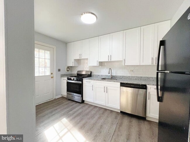 Photo - 12914 Claxton Dr