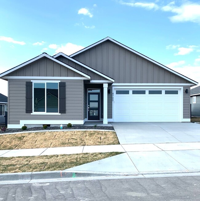 Building Photo - Tanninen New Construction 3 Bedroom 2 Bath off Dallas Rd