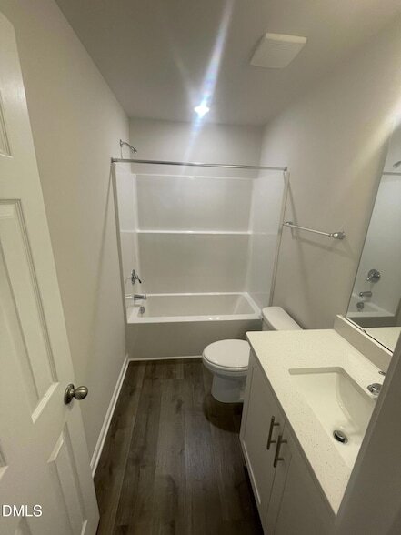 Photo - 1006 Peony Ln