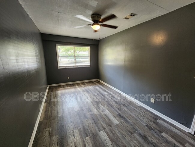 Photo - 1406 Jackson Dr
