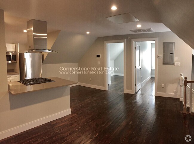 Building Photo - 19 Dorset St Unit 3 Rental