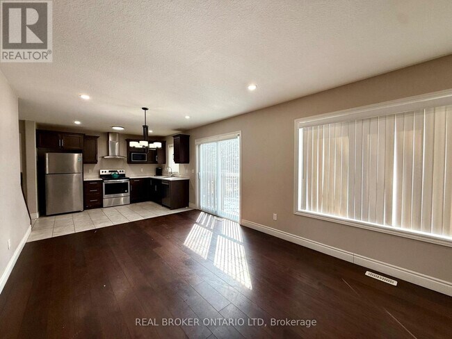 Photo - 8 Alexander Cir